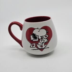 SNOOPY Valentines LOVE LETTERS Peanuts Round 18oz Mug XO In Bottom Red 2023